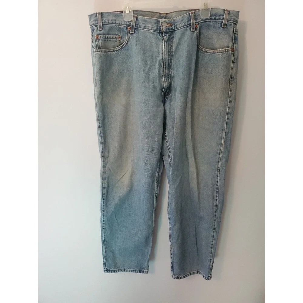 Levi's 550 Relaxed Fit Men's Jeans Size 42x30 Blue Denim Medium Wash Heal Wear